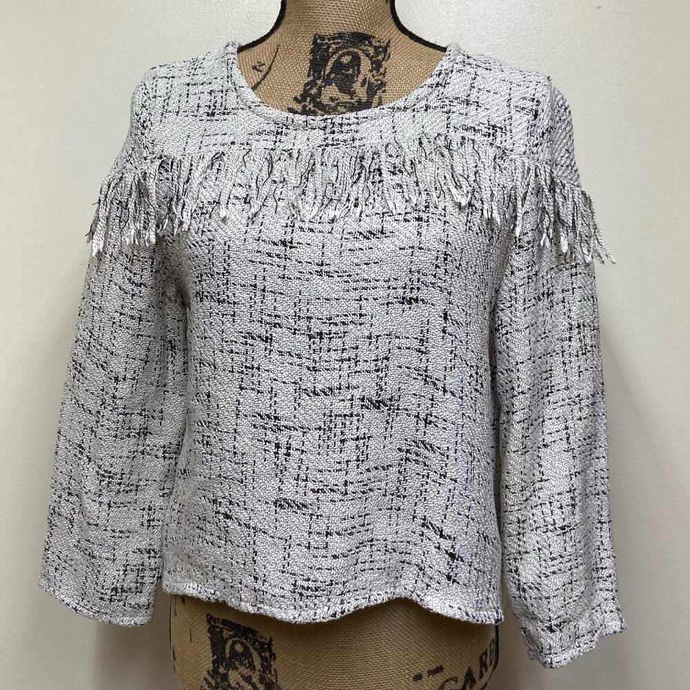b. Boutique by Evergreen Black & White Crochet Sweater Fringe Ladies Size Medium